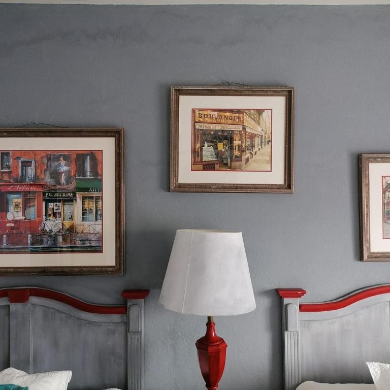 Hotel Santa Ana - Habitación Familiar con balcón - 5