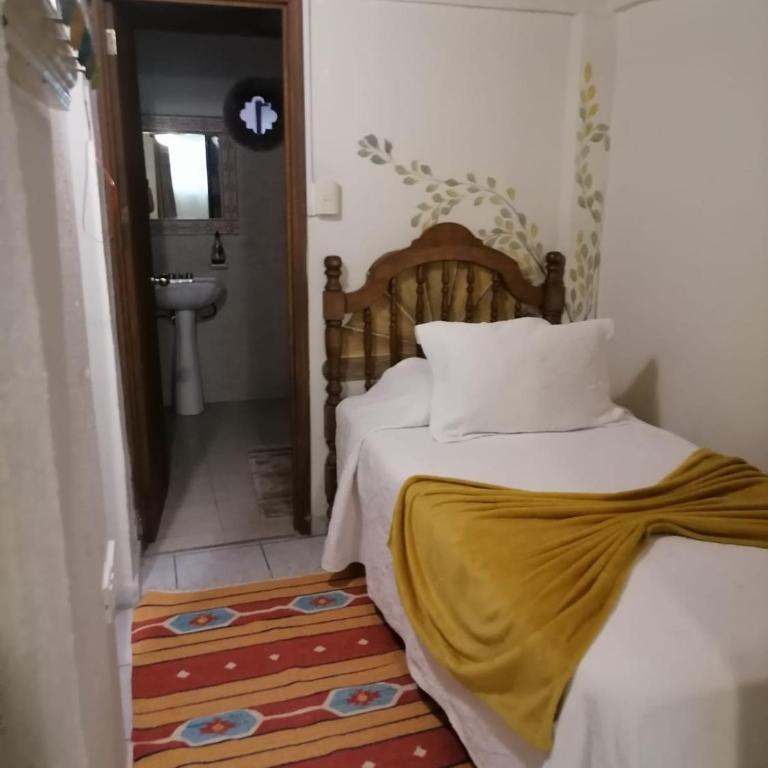 Hotel Santa Ana - Habitación Triple - 7