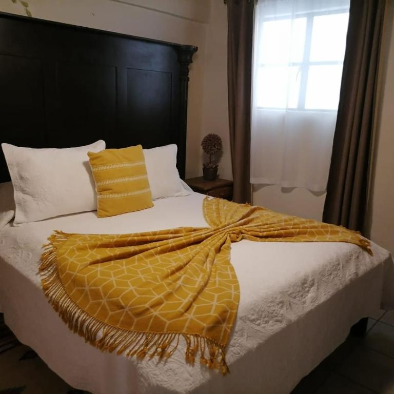 Hotel Santa Ana - Habitación Triple - 8