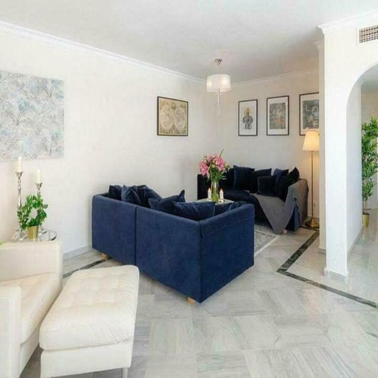 ✰ Luxurious 5 Bedroom PENTHOUSE. Sea Views. Hot Tub. BBQ. Golden Mile - Apartment - 6