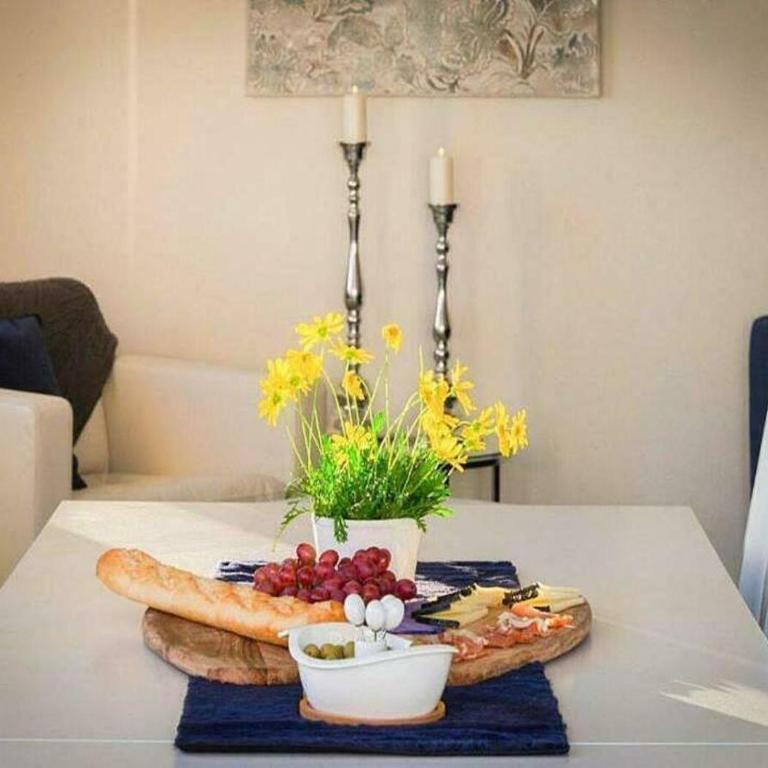 ✰ Luxurious 5 Bedroom PENTHOUSE. Sea Views. Hot Tub. BBQ. Golden Mile - Apartment - 5
