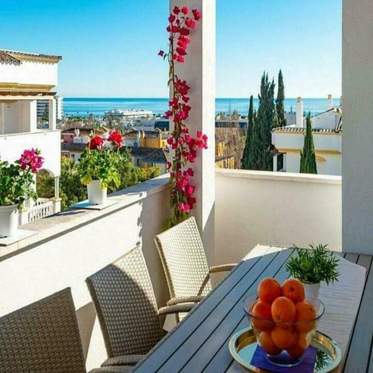 ✰ Luxurious 5 Bedroom PENTHOUSE. Sea Views. Hot Tub. BBQ. Golden Mile - Apartment - 22