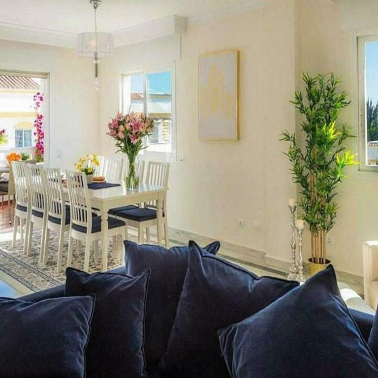 ✰ Luxurious 5 Bedroom PENTHOUSE. Sea Views. Hot Tub. BBQ. Golden Mile - Apartment - 8