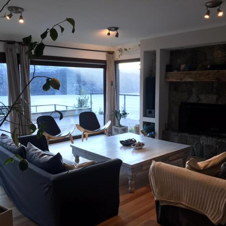 Mansión de Lujo con vistas al Lago Gutierrez - Casa de 4 dormitorios - 10