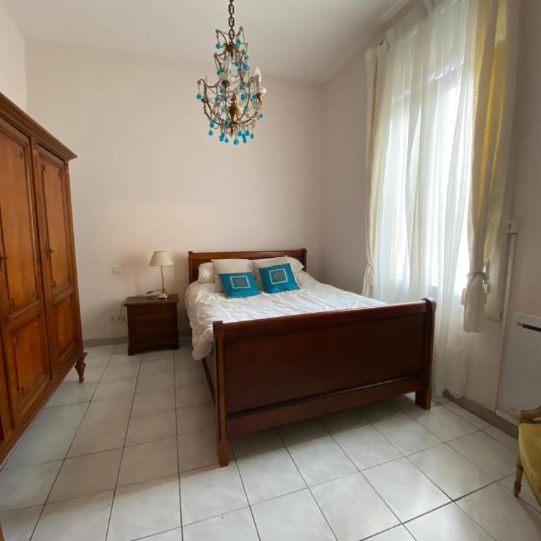 THE YELLOW HOUSE - Two-Bedroom Apartment - 13