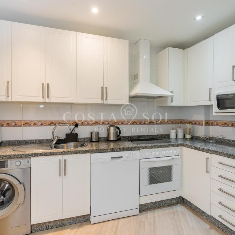 Malaga Benalmadena Puerto Marina Costa Sol Holiday Rentals - Apartment - 12