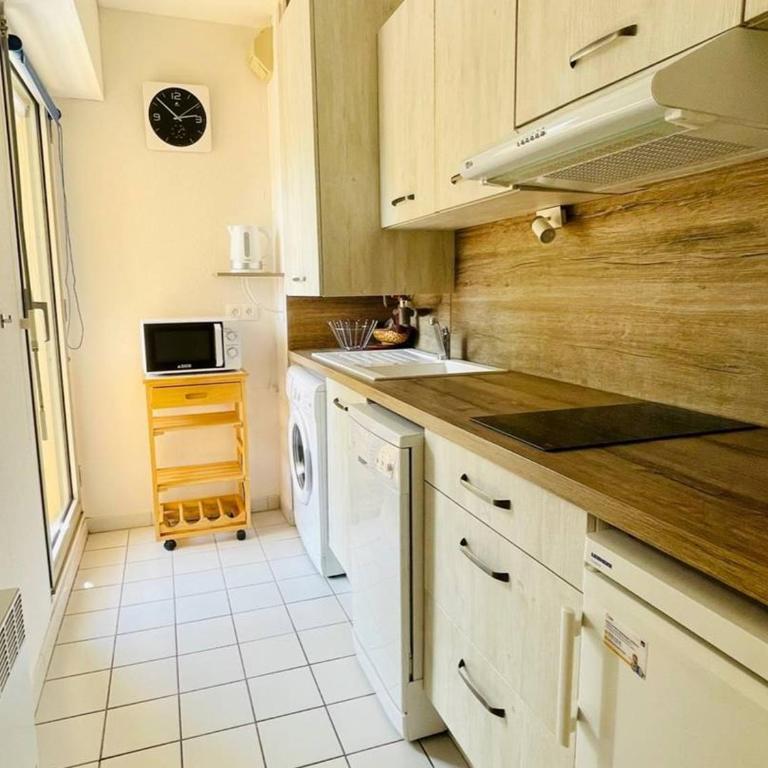 Appartement T2 à Arcachon – 400m de la Plage, Terrasse, Parking, Résidence de Standing - FR-1-433-78 - Apartment (2 Adults) - 3