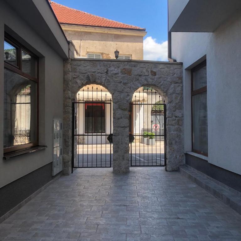 Apartman 2 Old Bridge view - One-Bedroom Apartment - 21