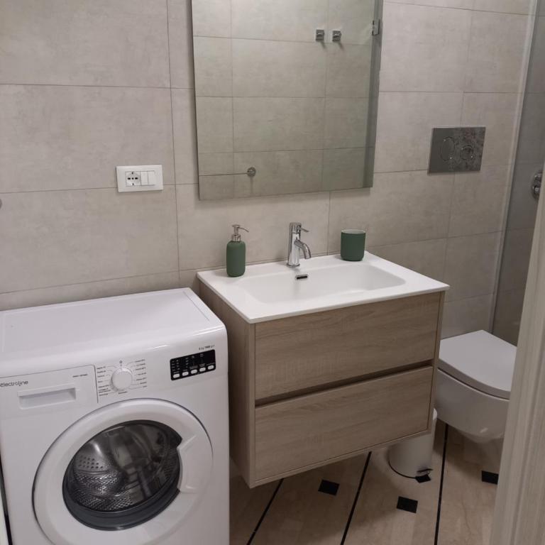 Appartamenti Petali Di Rosa - Casa con 1 Camera da Letto - 2