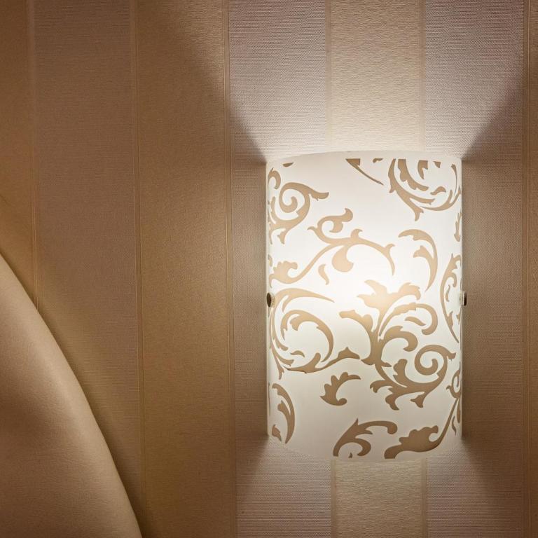 Residenza Due Torri check in presso HOTEL CENTRALE Vicolo Cattani 7 - Camera Tripla - 7