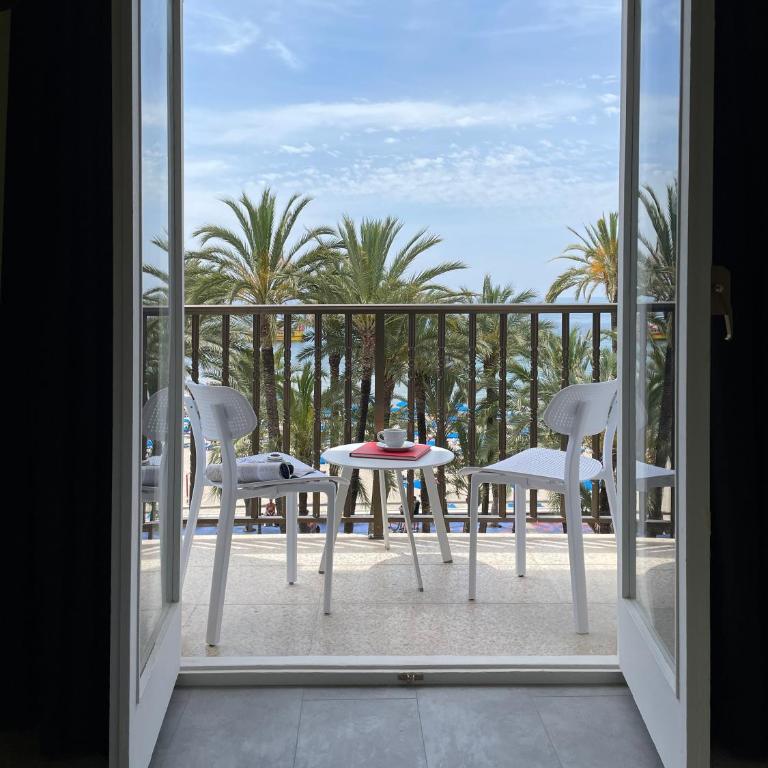 Casual Pop Art Benidorm by Casual Hoteles - Habitación Doble con balcón y vistas al mar - 5