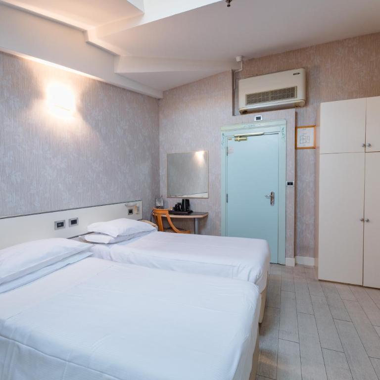 Hotel Centrale - Camera Doppia con Letti Singoli - 9