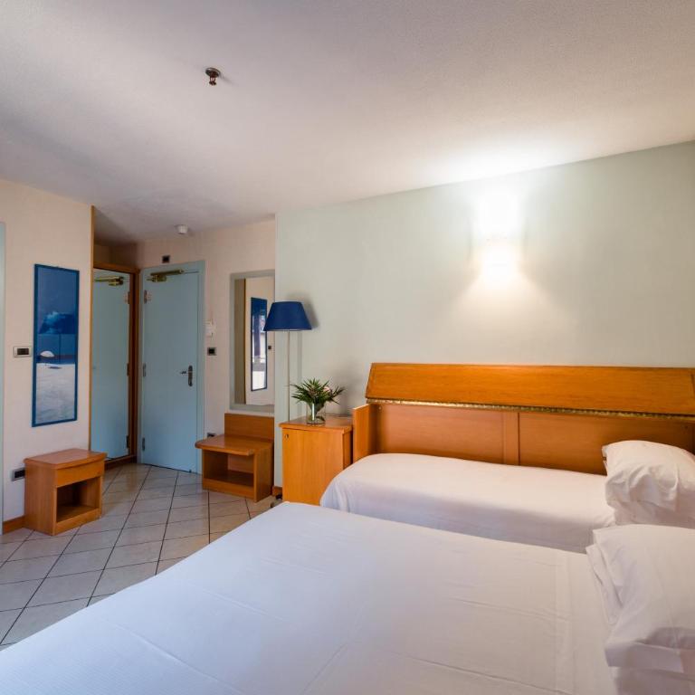 Hotel Centrale - Camera Tripla - 4