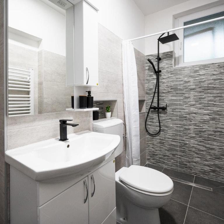 Modern Studio Apartment in the Old Town - Studio - 19