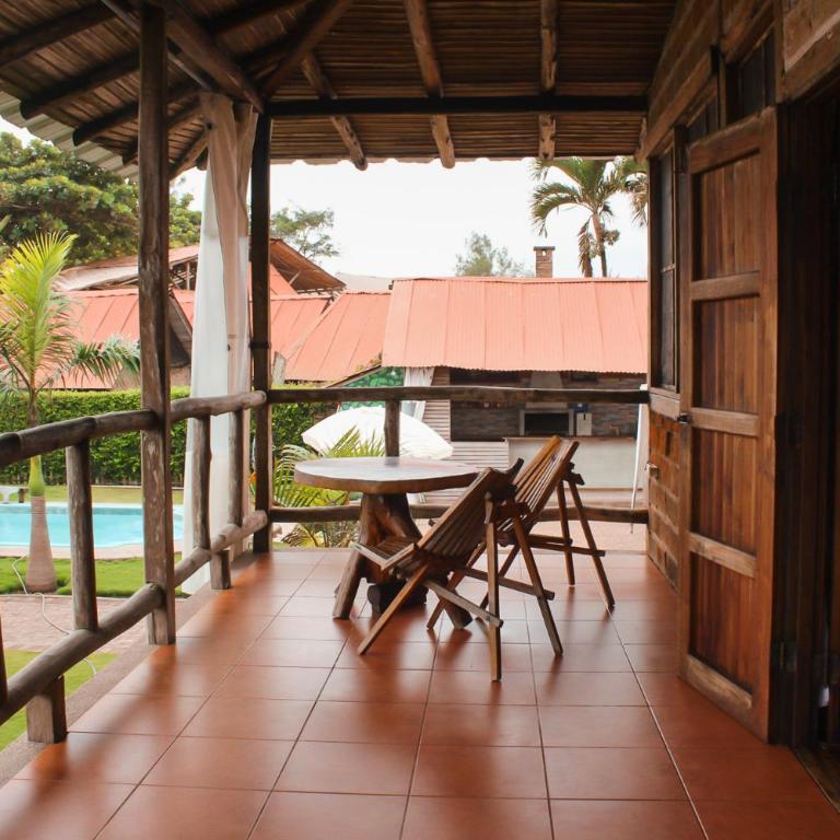 Ayampe Guest House - Quadruple Room with Balcony - 4
