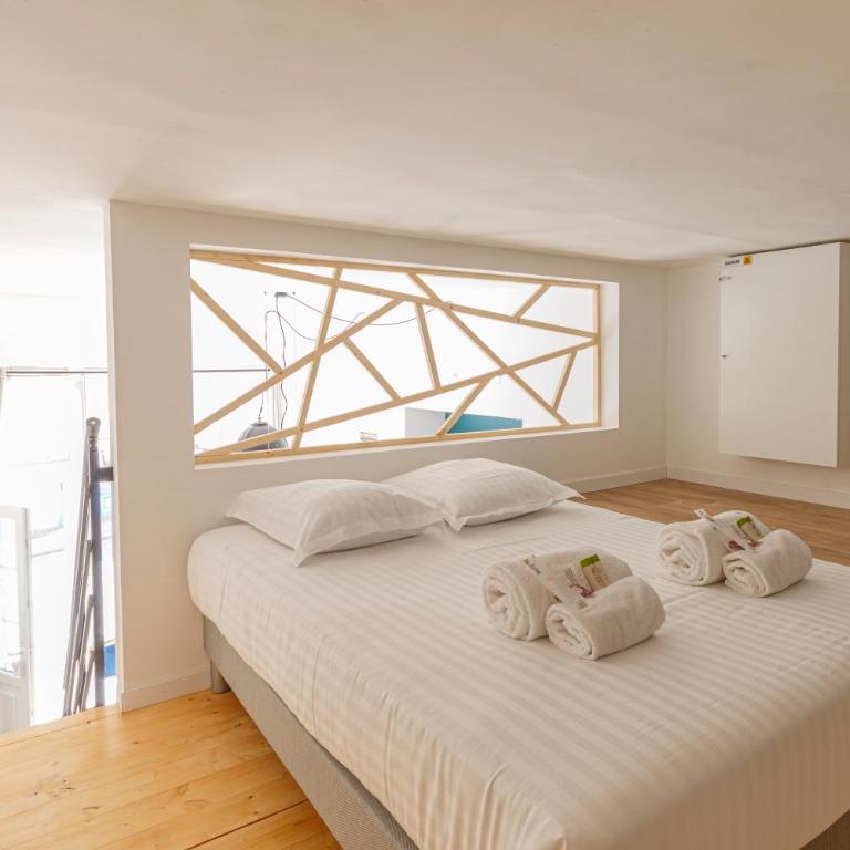 Louisa - One-Bedroom Apartment - 11