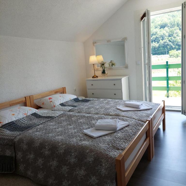 La Reina Una - Two-Bedroom House - 14