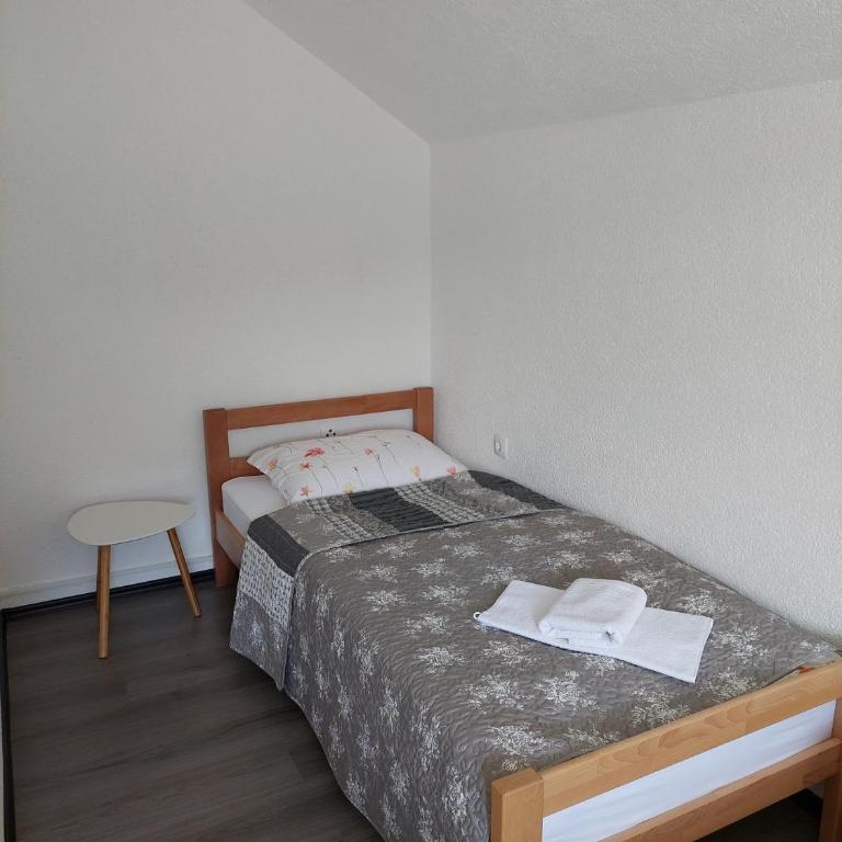 La Reina Una - Two-Bedroom House - 15