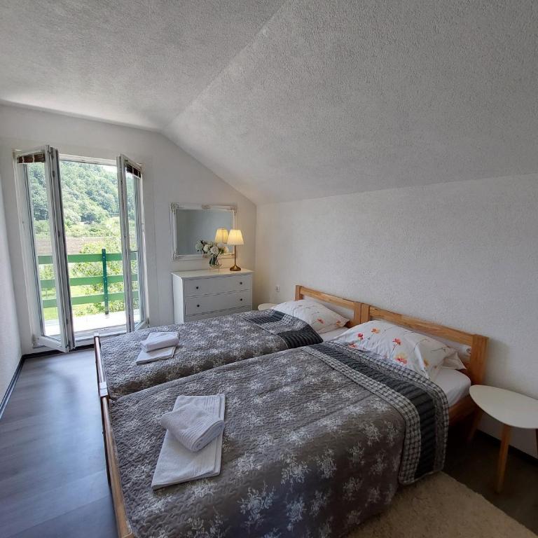 La Reina Una - Two-Bedroom House - 18