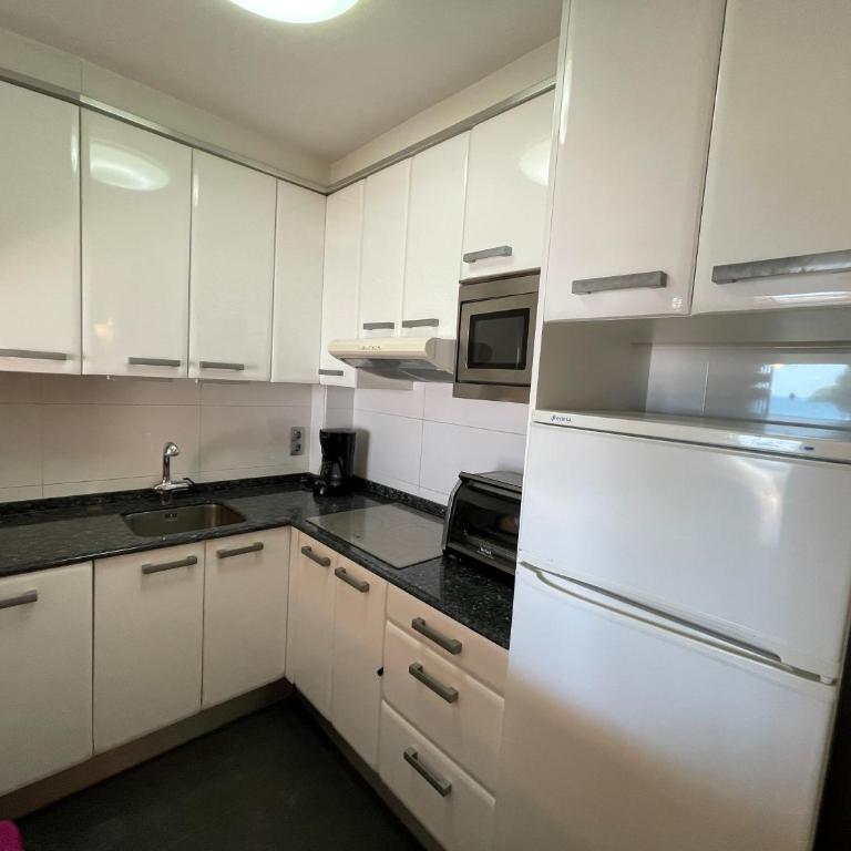 Myhost la Dorada frente al mar - Apartamento de 2 dormitorios - 9