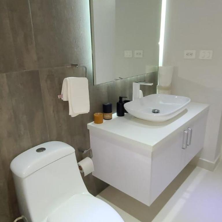 5TH Avenue Aparment - One-Bedroom Apartment - 10