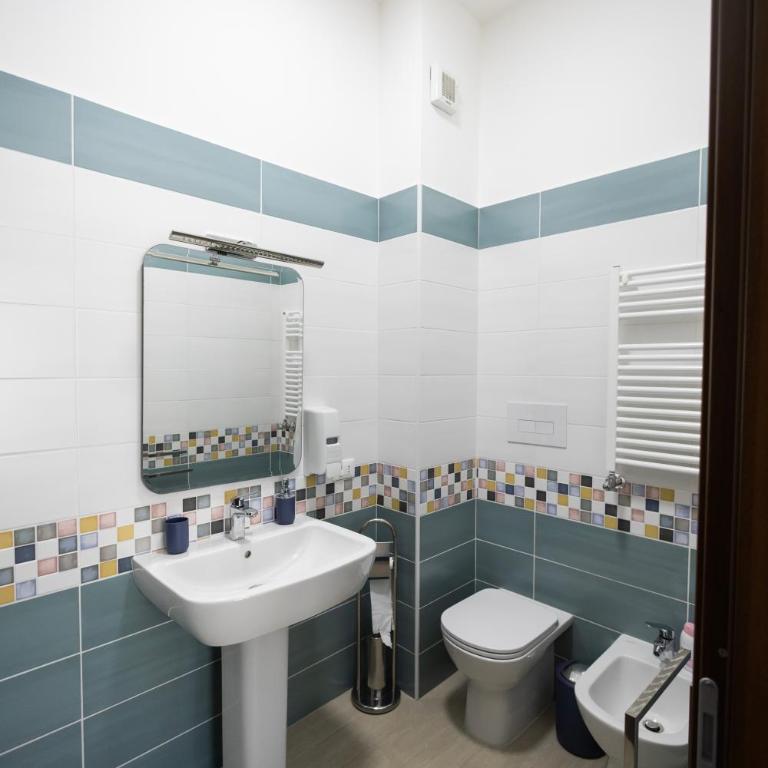 PalerMonAmour Art Gallery Suite - Double Room with Private Bathroom - 9