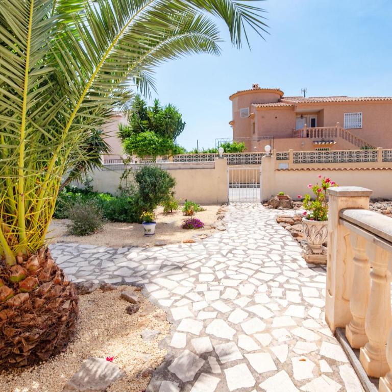 Villa Pinada - Villa - 55