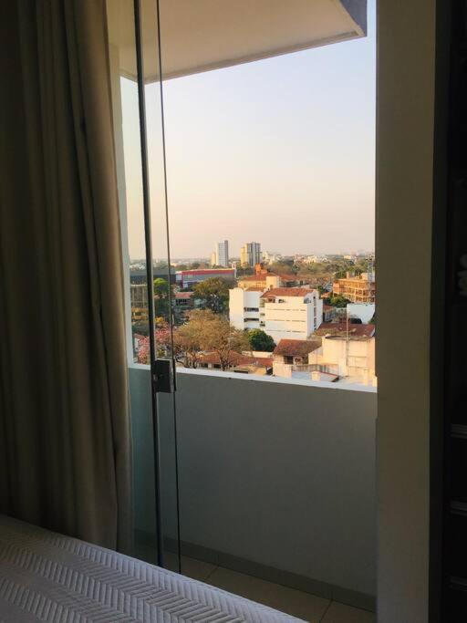 Lujoso Apartamento Nuevo, cerca de todo, moderno 100% amoblado con Netflix, Parqueo gratuito y WIFI. LUXURY - Apartamento de 1 dormitorio - 37