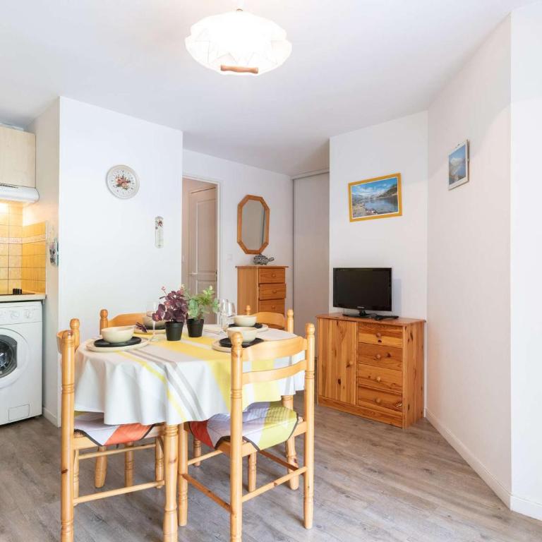 Appartement 4 personnes proche thermes et télécabine à Saint Lary - FR-1-296-374 - Apartment - 4
