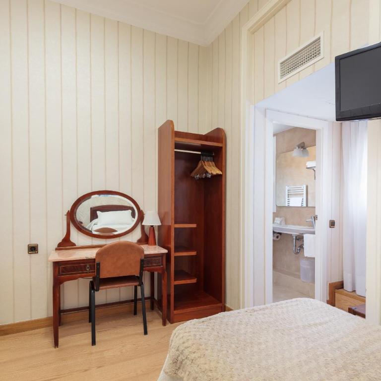 Hostal Oliva - Standard Twin Room - 2