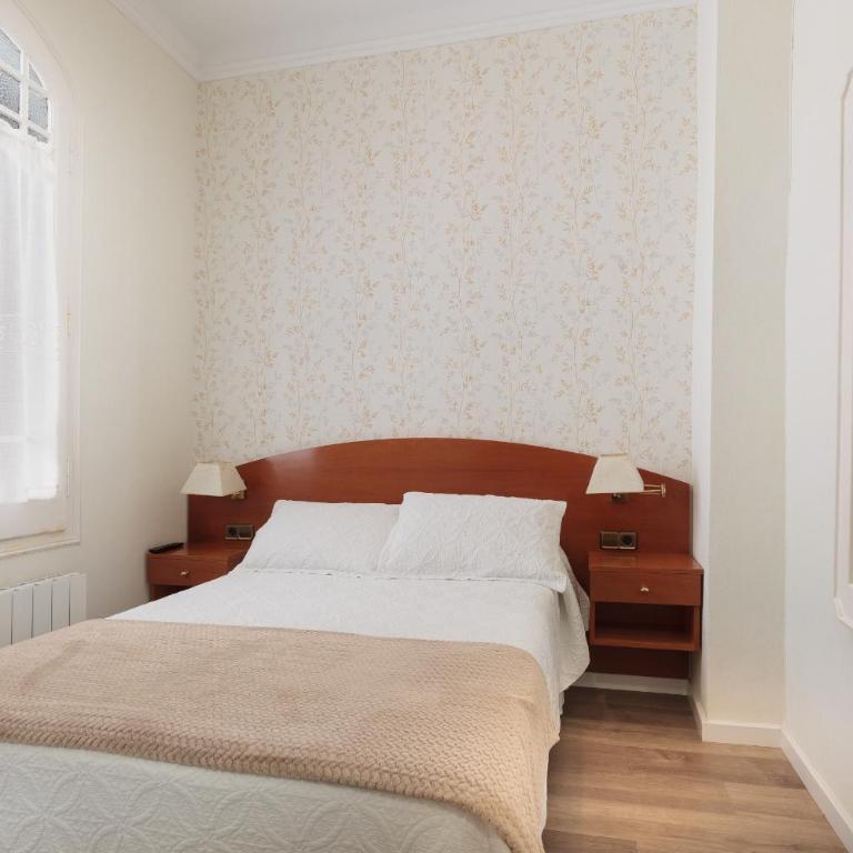 Hostal Oliva - Standard Double Room - 6