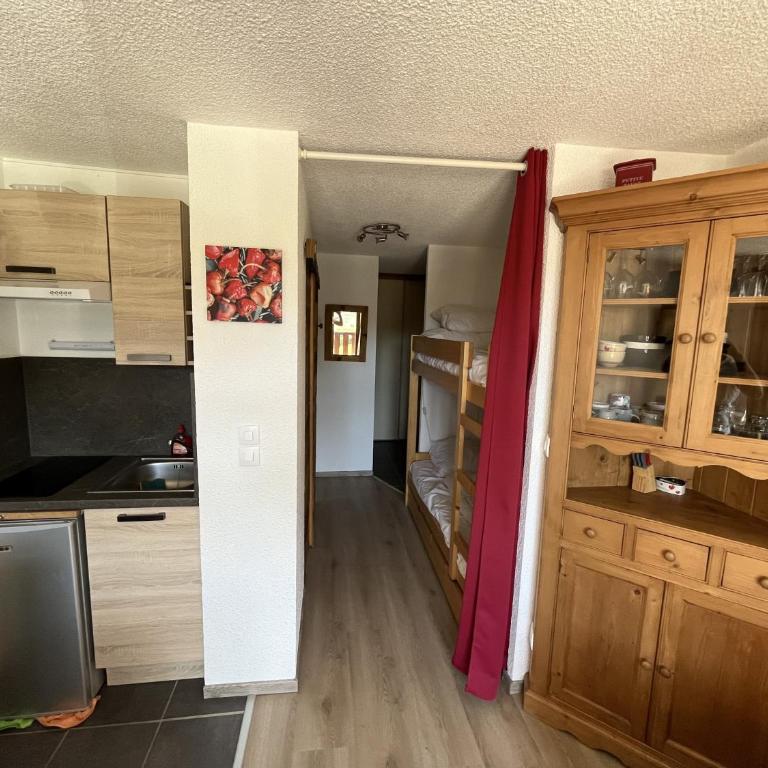 Grand Studio - Apartment with Mountain View - 9