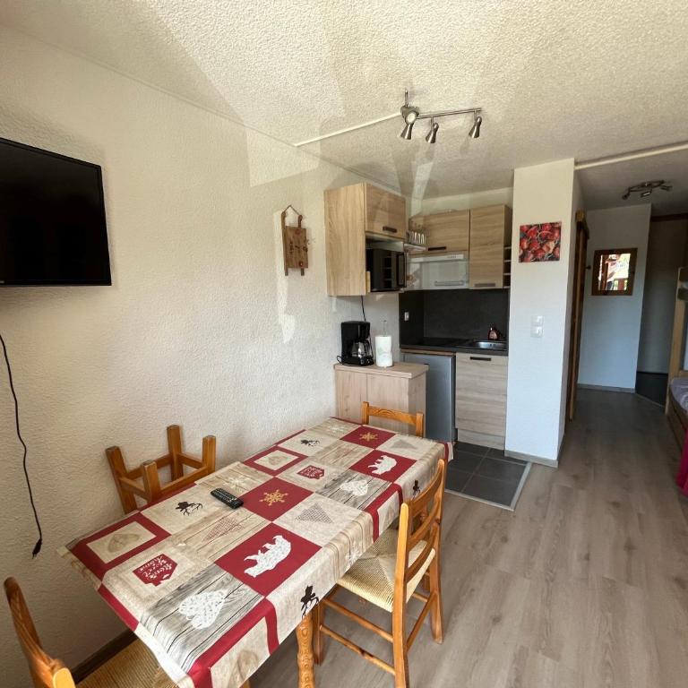 Grand Studio - Apartment with Mountain View - 5
