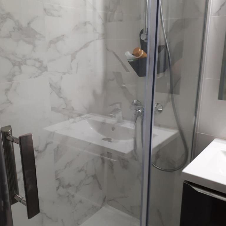 Duplex, vue panoramique sur la Méditerranée, piscine, garage - Appartamento con Vista Mare - 29