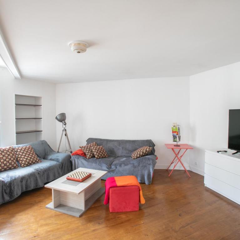 Logis historique au centre de Périgueux 8 lits L Oustal - Maison 4 Chambres - 2