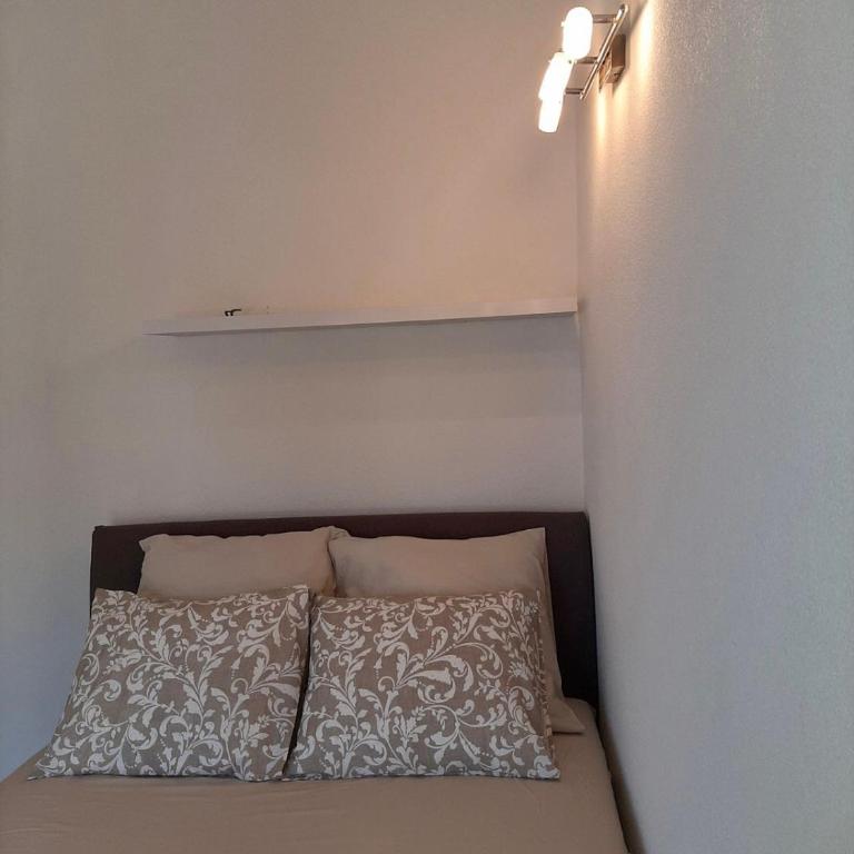 Apartment White - Two-Bedroom Apartment - 20