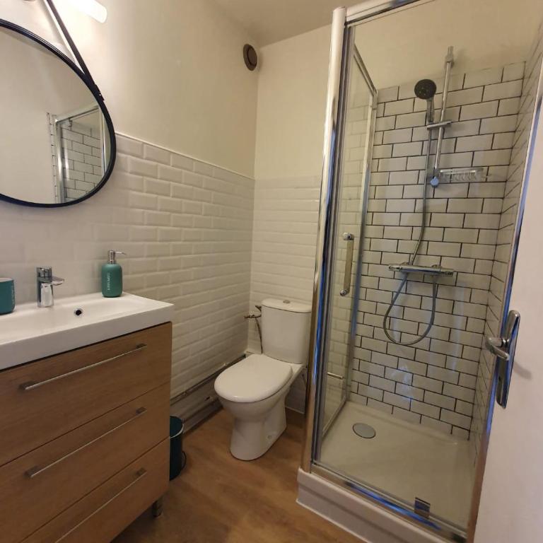 Charmant studio refait à neuf CARNON port 34 - One-Bedroom Apartment - 4
