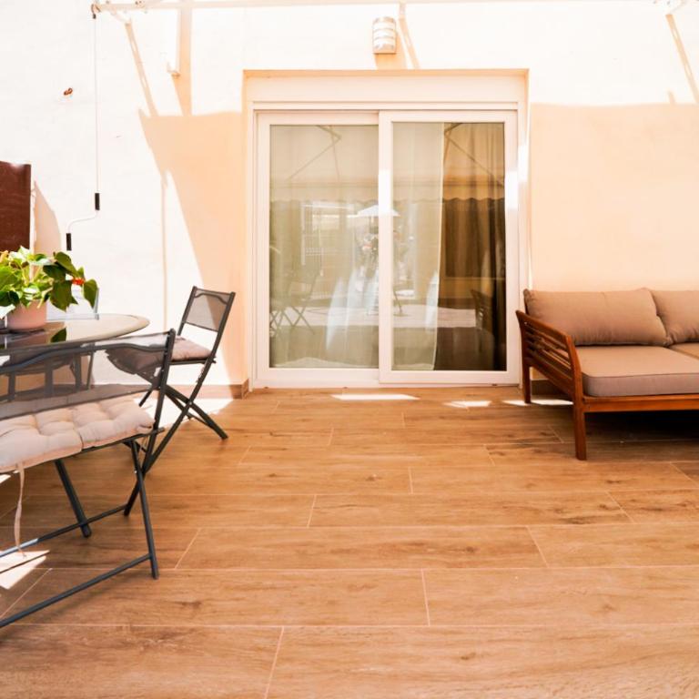 Apartamento Loft con terreno privado y parking compartido - a 800m de Playa Poniente - Casa con 1 dormitorio - 14