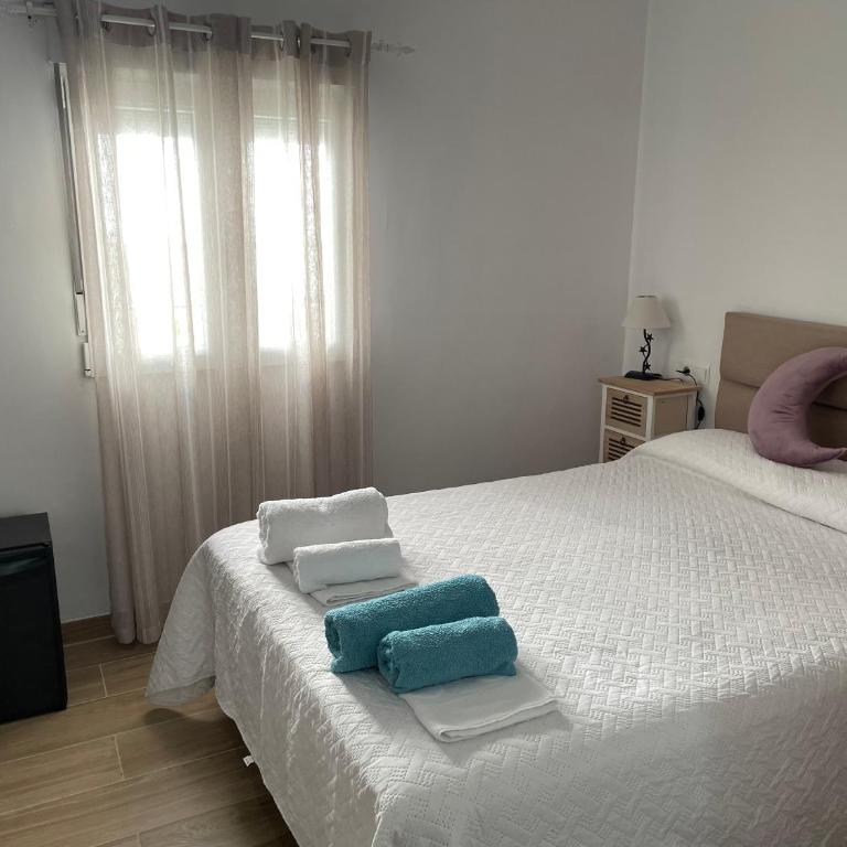 Apartamento nuevo con piscina en el centro "Doña Paca-Ronda" - Apartamento - 35
