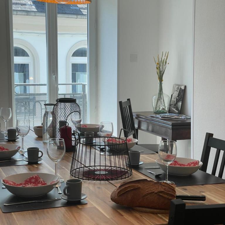 Bel appartement T3 au 1er étage avec cour intérieure au RDC - Villa Marie - Appartement 2 Chambres - 7