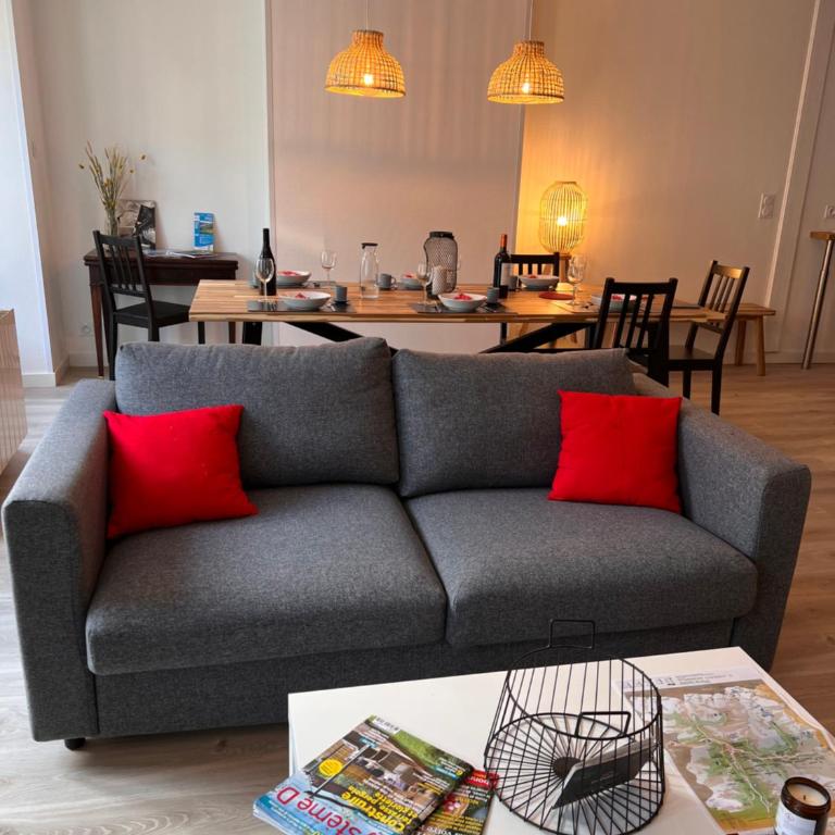 Bel appartement T3 au 1er étage avec cour intérieure au RDC - Villa Marie - Appartement 2 Chambres - 4