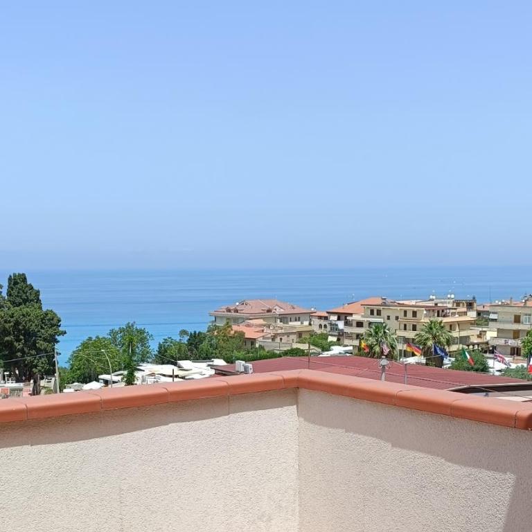 B&B Estea Tropea - Camera Familiare con Vista Mare - 1
