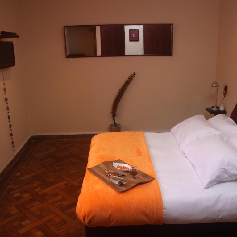 6 Suites Hotel - Suite Doble - 1