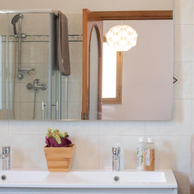Follow The Sun Catania - Rooftop Terrace - Double Room with Shared Bathroom - 17