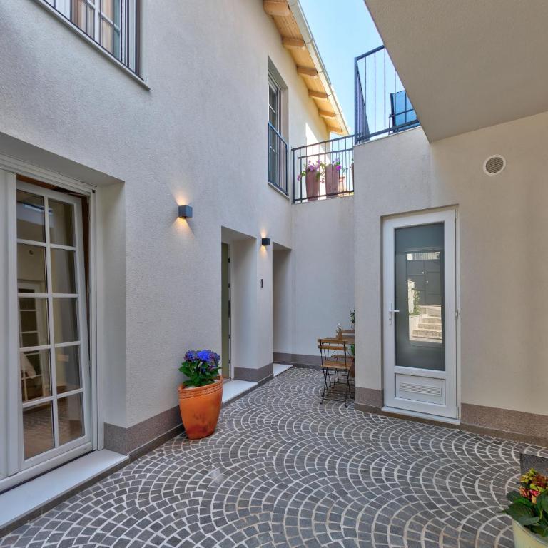 Villa Amaleo - One-Bedroom Apartment - 8