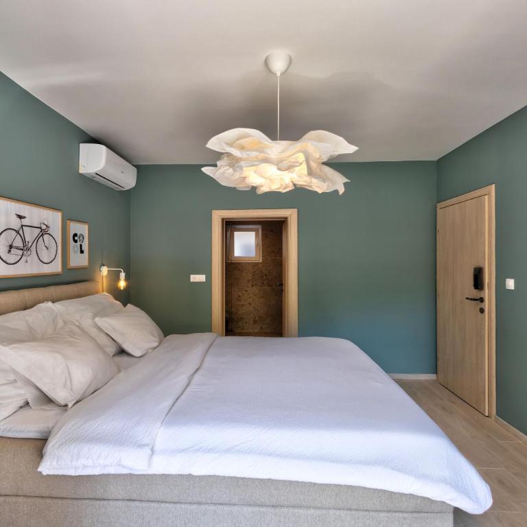 Villa Amaleo - Deluxe Double Room with Balcony and Sea View - 7