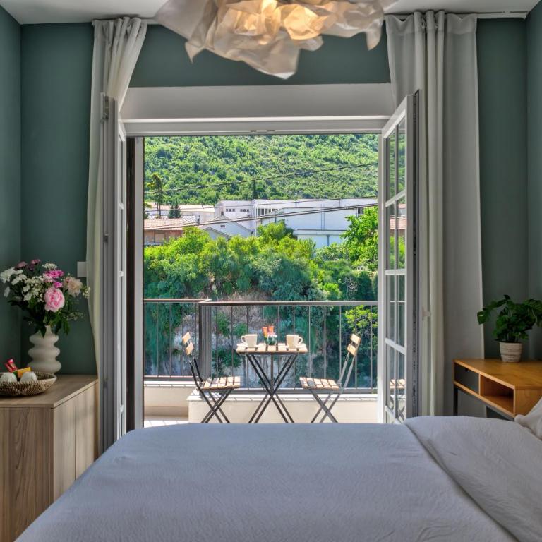 Villa Amaleo - Deluxe Double Room with Balcony and Sea View - 4