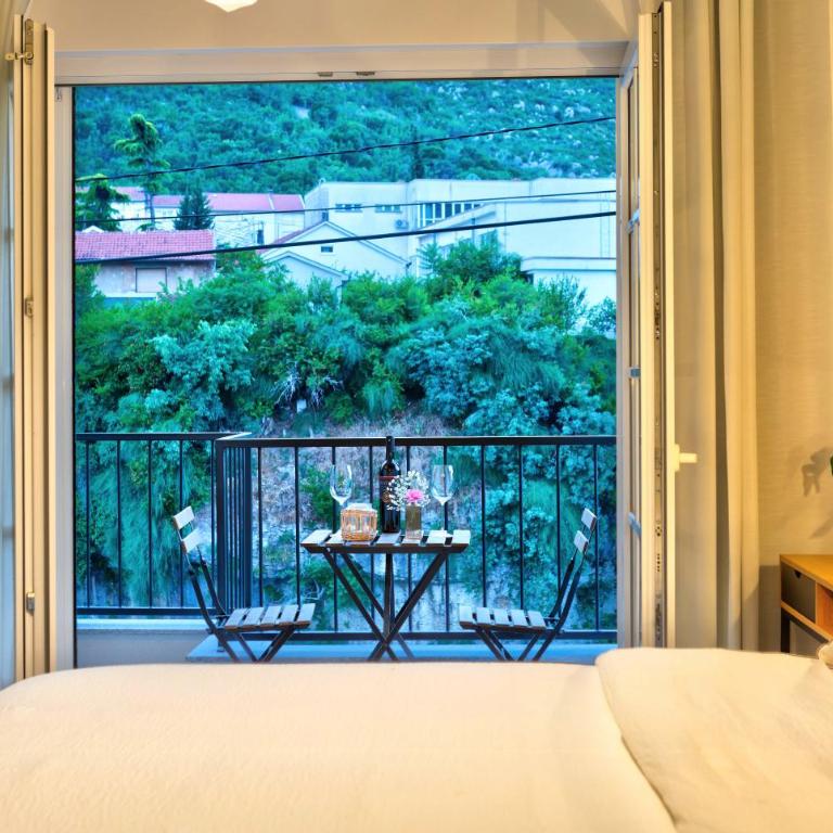 Villa Amaleo - Deluxe Double Room with Balcony and Sea View - 2