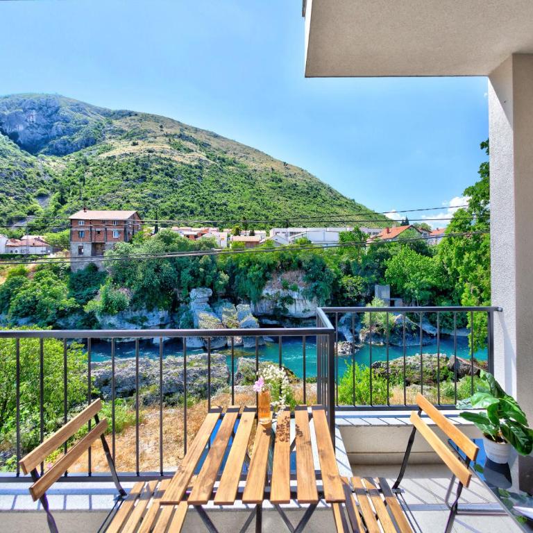 Villa Amaleo - Deluxe Double Room with Balcony and Sea View - 8