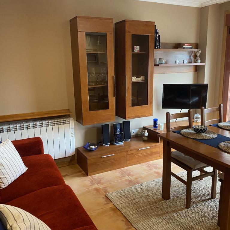 PISO DAPONTE - Two-Bedroom Apartment - 4